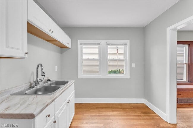 Building Photo - 3311 W 130th St