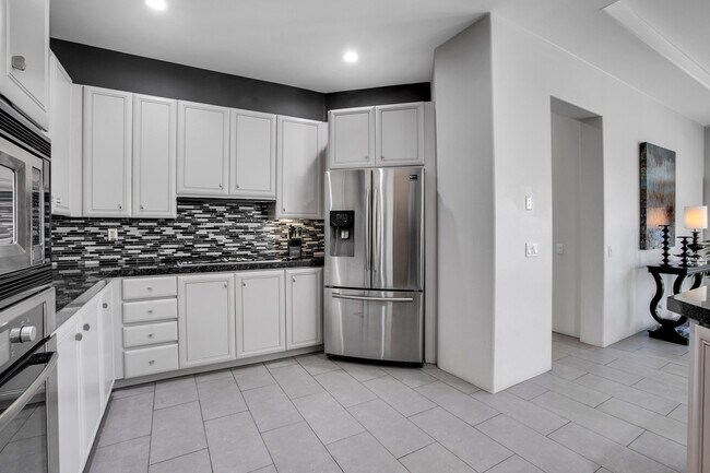 Building Photo - 78858 Breckenridge Dr