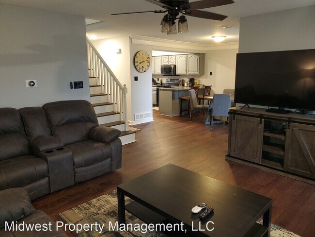 Building Photo - 3 br, 2.5 bath House - E 100-11 Green Mead...