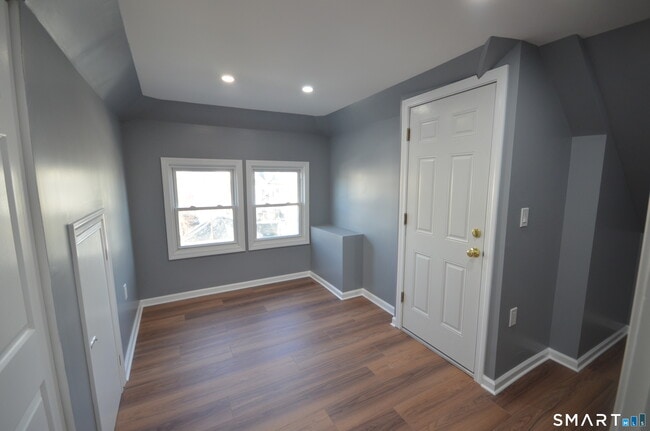 Building Photo - 70 Westfield Ave