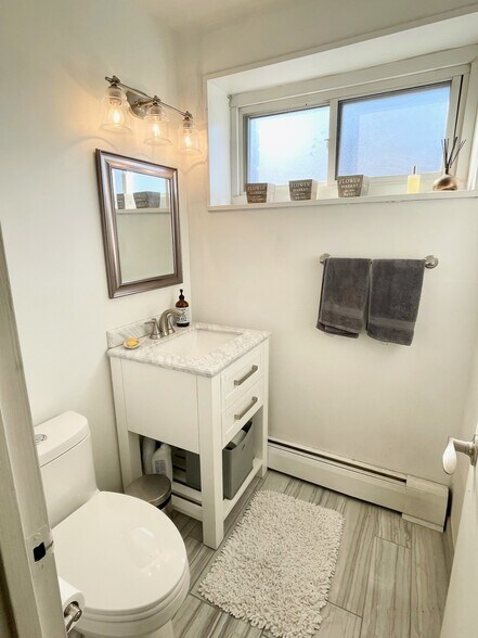 Building Photo - 101 Lincoln Ave