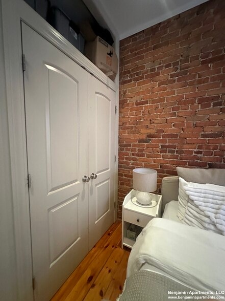 Building Photo - 17 Garrison St