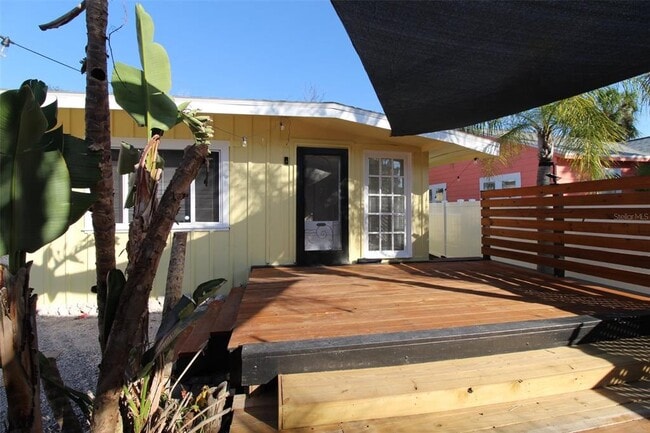 Building Photo - 5231 Calle De Costa Rica