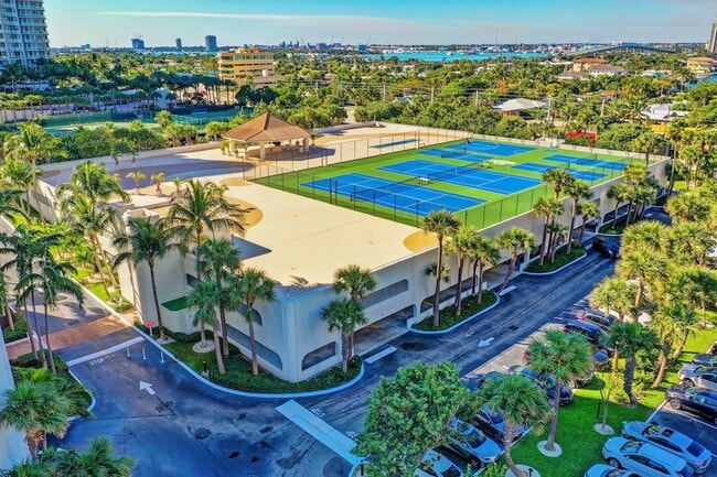 Building Photo - 3000 N Ocean Dr