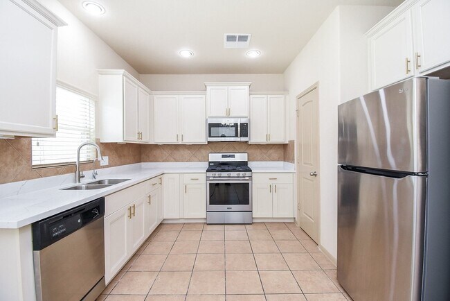 Building Photo - 2106 Harmon Crest Ct