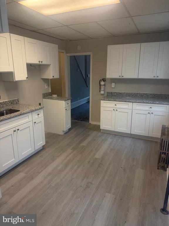 Building Photo - 641 Astor St