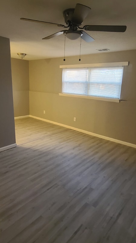 Building Photo - 215 Snead Dr