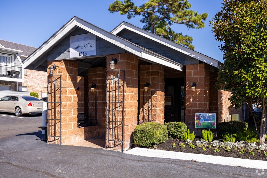 Leasing Office - Carriage Woods Apartments