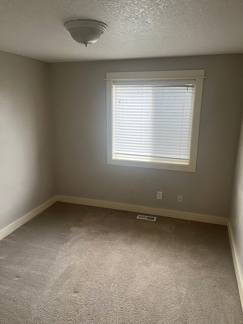 Building Photo - 16062 SW Red Clover Ln.