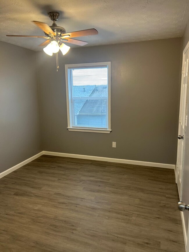 Building Photo - 2713 Evans Mill Dr