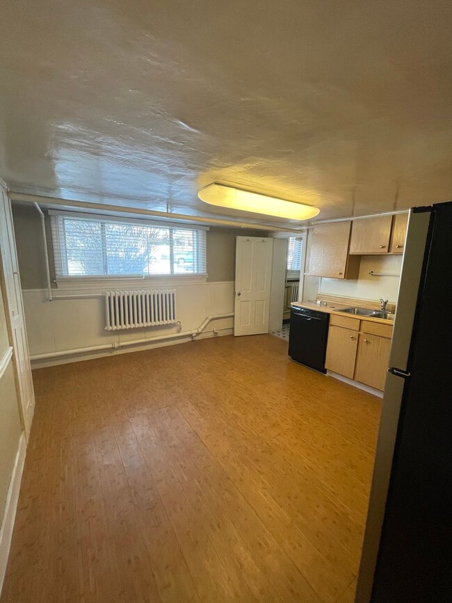 Building Photo - Provo City Center - 1 Bedroom Apartment