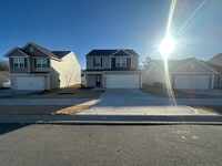 Building Photo - ***MOVE IN SPECIAL*** Wonderful Three Bedroom (Originally 4 Bedrooms That Has Been Converted to a...
