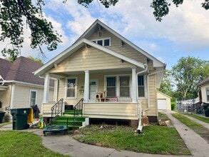 Building Photo - 3 Bed 1 Bath House