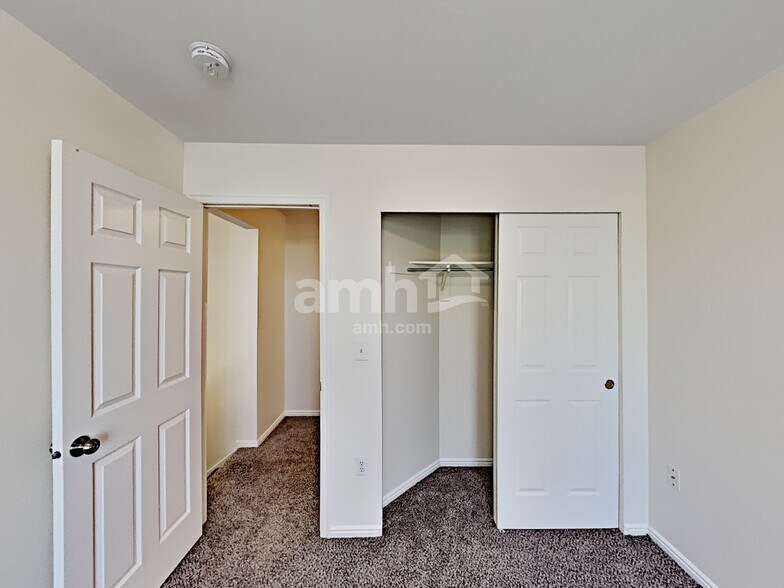 Building Photo - 2899 W 2125 S