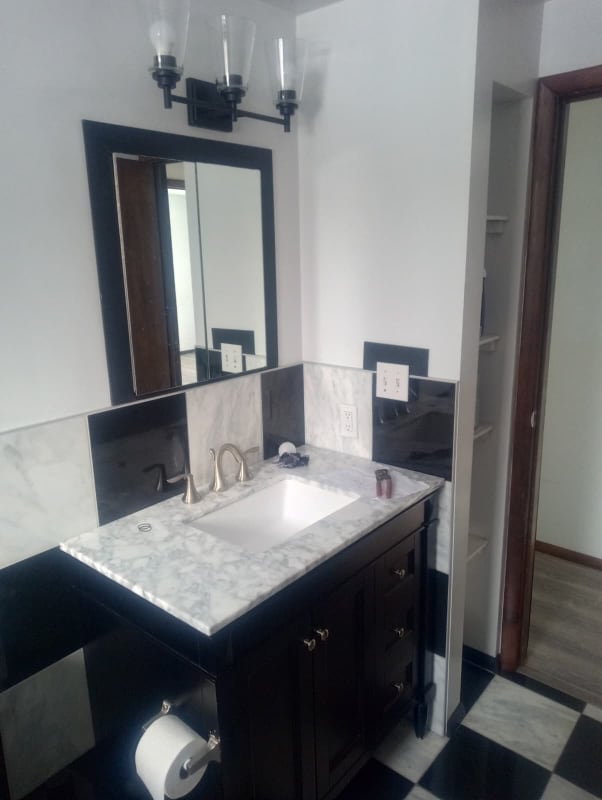 Building Photo - 6614 Royal Pkwy S