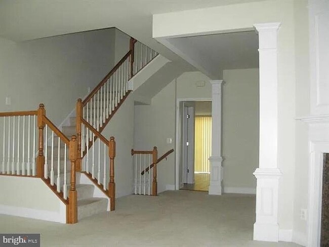 Building Photo - 14855 Potomac Branch Dr