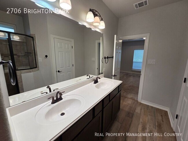 Building Photo - 2706 Brighton Park