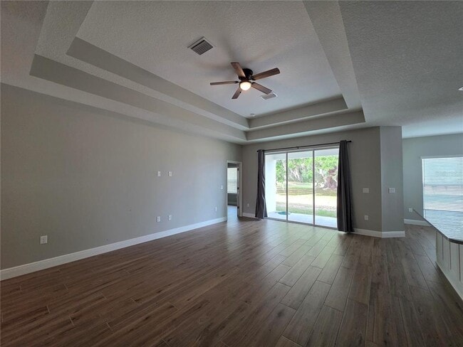 Building Photo - 7345 SE 26th Dr