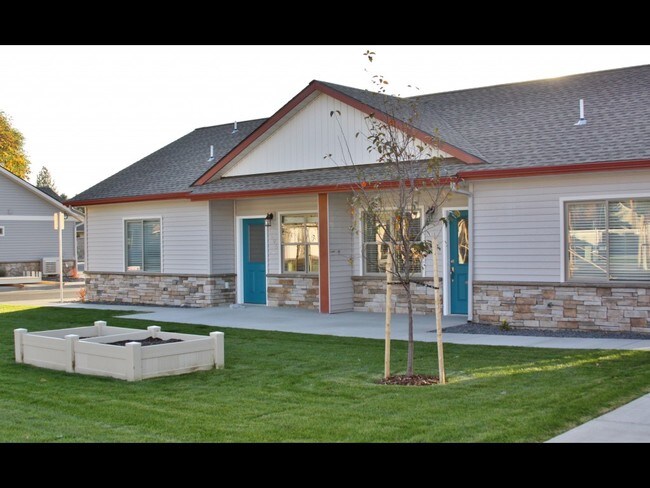 Building Photo - Monte Vista Villas