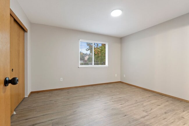 Building Photo - 2835 SE 90th Pl