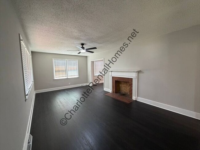 Building Photo - Updated 3 bedroom, 2 bathroom house for rent in Shelby, NC