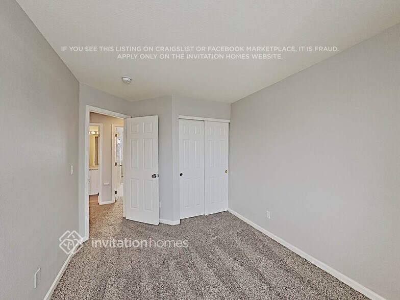 Building Photo - 5844 E 122nd Pl