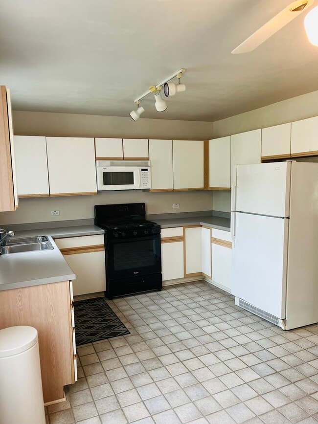 Building Photo - 8327 Carr Ct