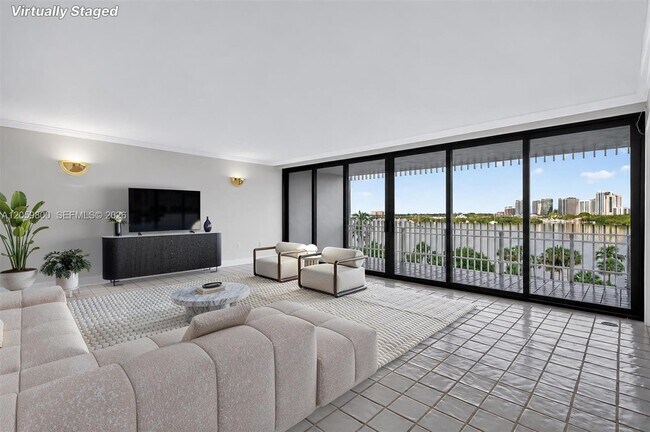 Building Photo - 1 Grove Isle Dr