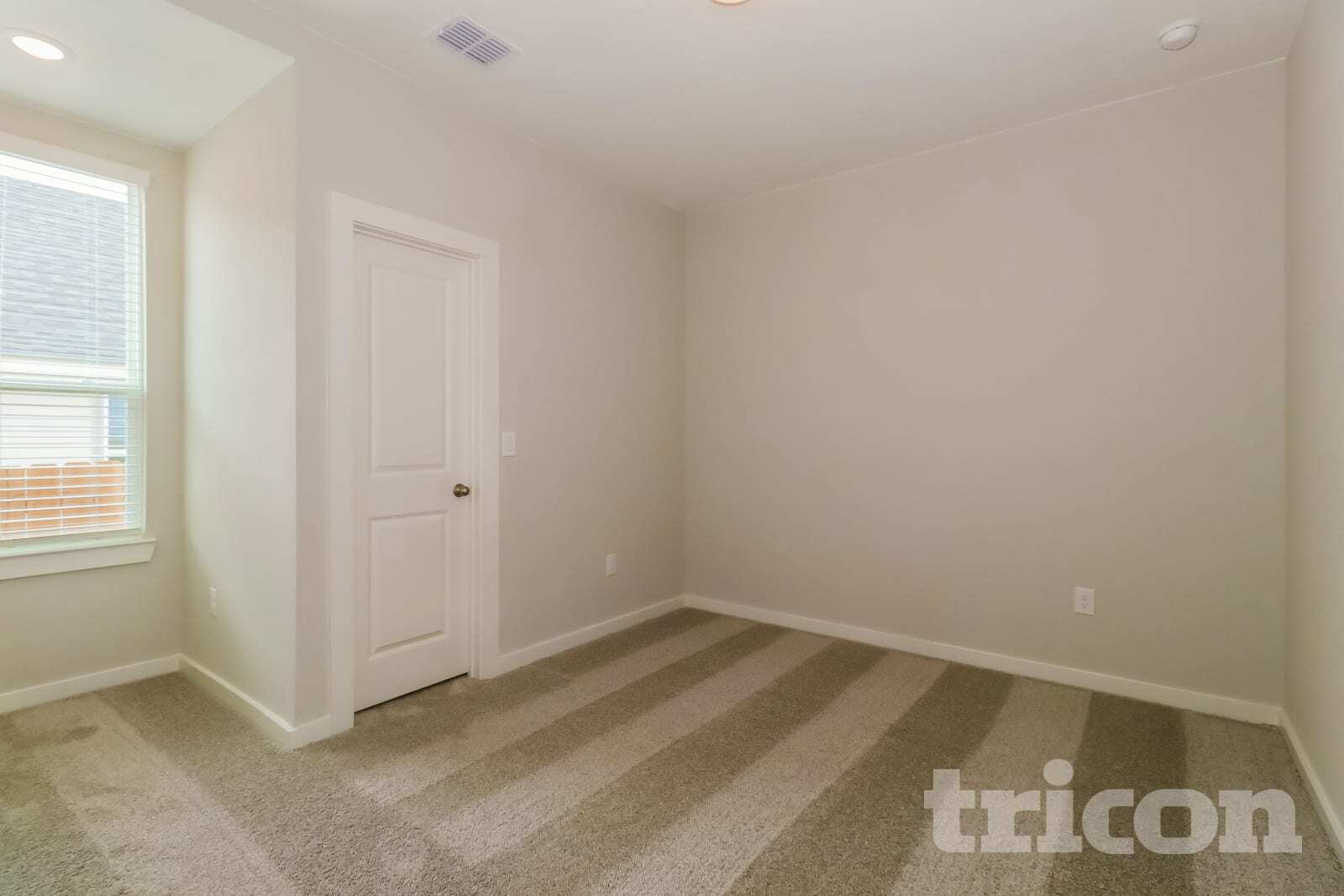 Building Photo - 1733 Mexican Heather Dr