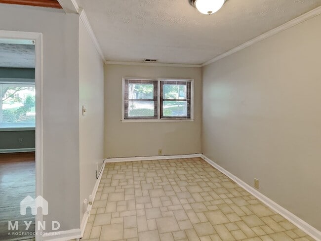 Building Photo - 668 Scott Cir