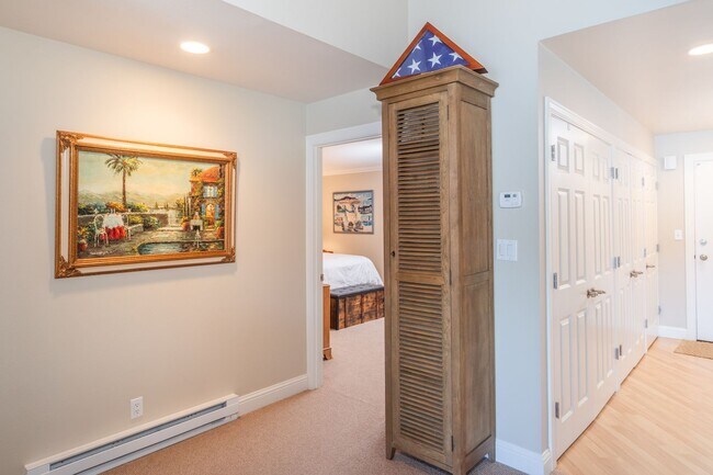 Building Photo - Short Term Lease | 2 Bed, 2 Bath Resort Style Waterview Condo For Rent!