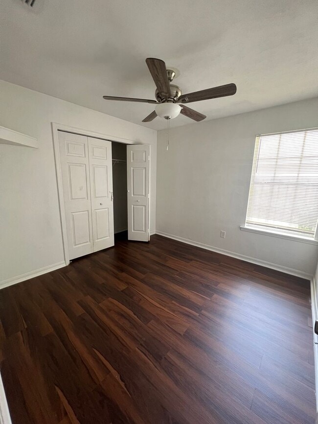 Building Photo - 2954 SW 40th Ave