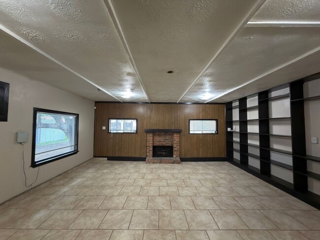 Building Photo - Brand-new flooring throughout the entire home