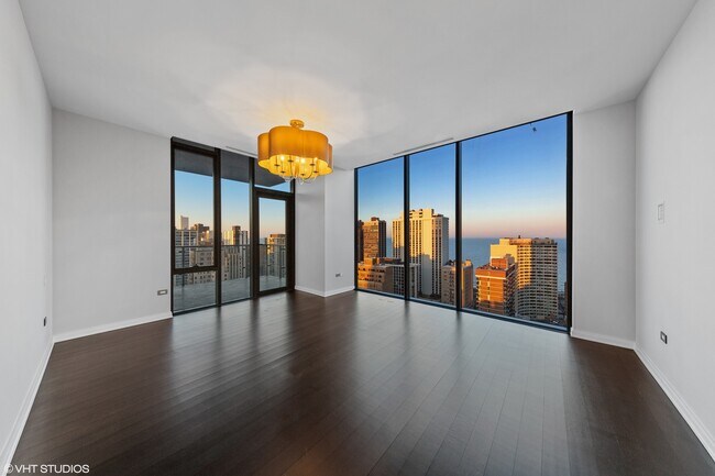 Building Photo - 4 E Elm St