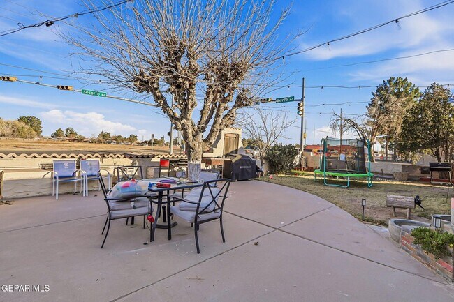 Building Photo - 10540 Socorro Rd