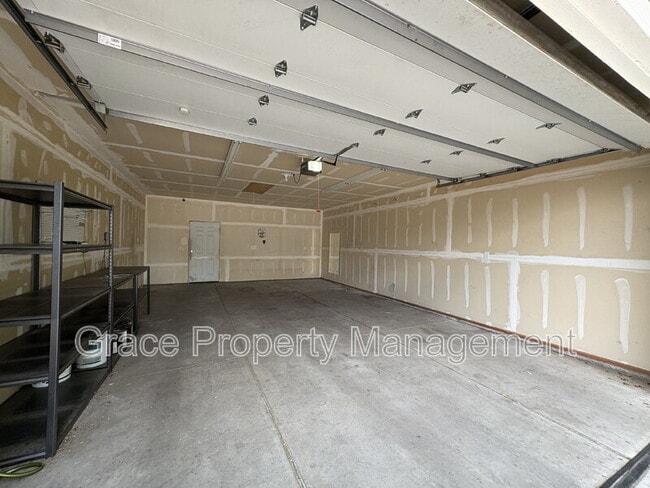 Building Photo - 1180 S Raleigh St