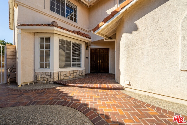 Building Photo - 12023 Stone Gate Way