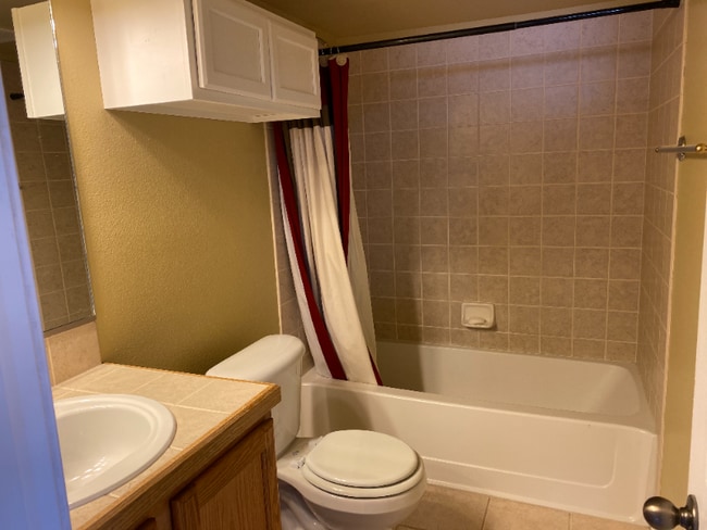 Building Photo - 7047 Wagon Ridge Dr