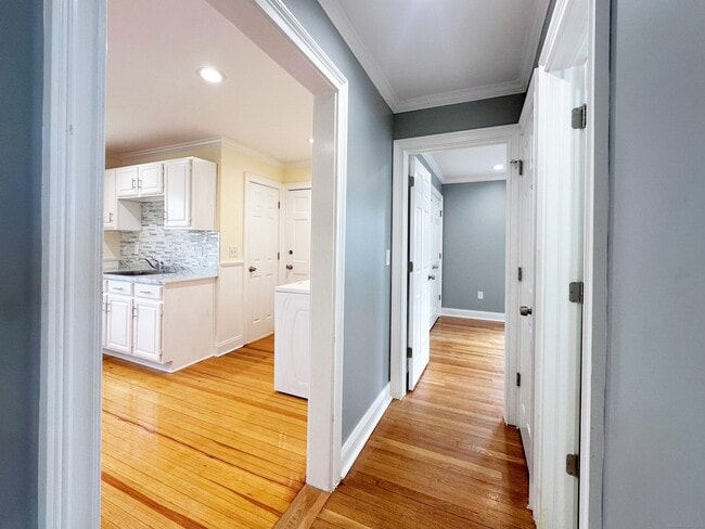 Building Photo - 826 Black Rock Tpke