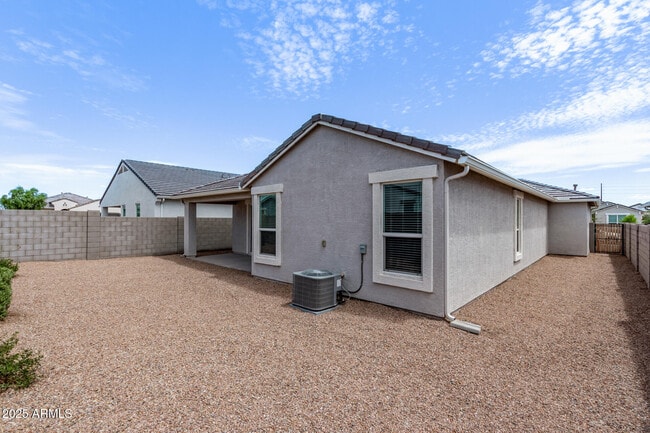 Building Photo - 37668 W San Alvarez Ave