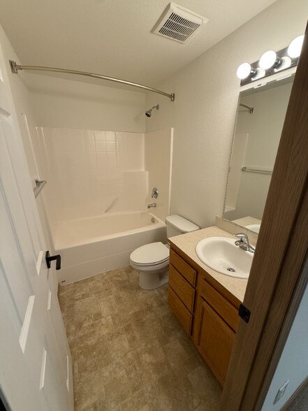 Building Photo - 1827 147th Pl SW