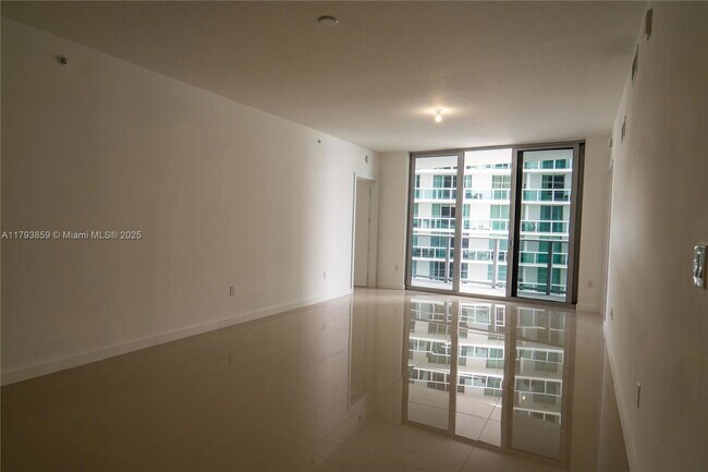 Building Photo - 488 NE 18th St