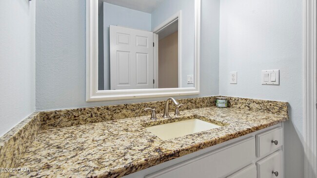 Building Photo - 139 Bonaire Dr