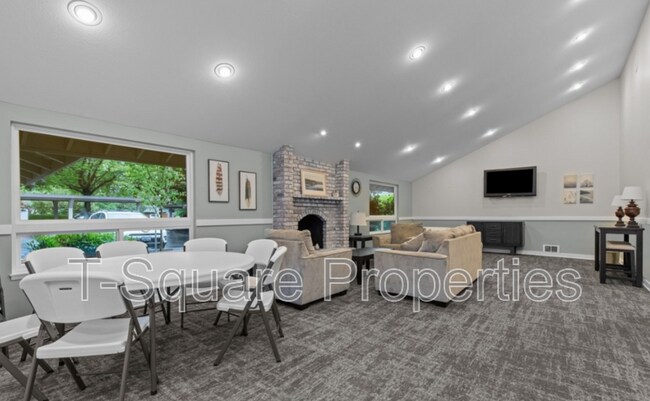 Building Photo - 14200 NE 171st St