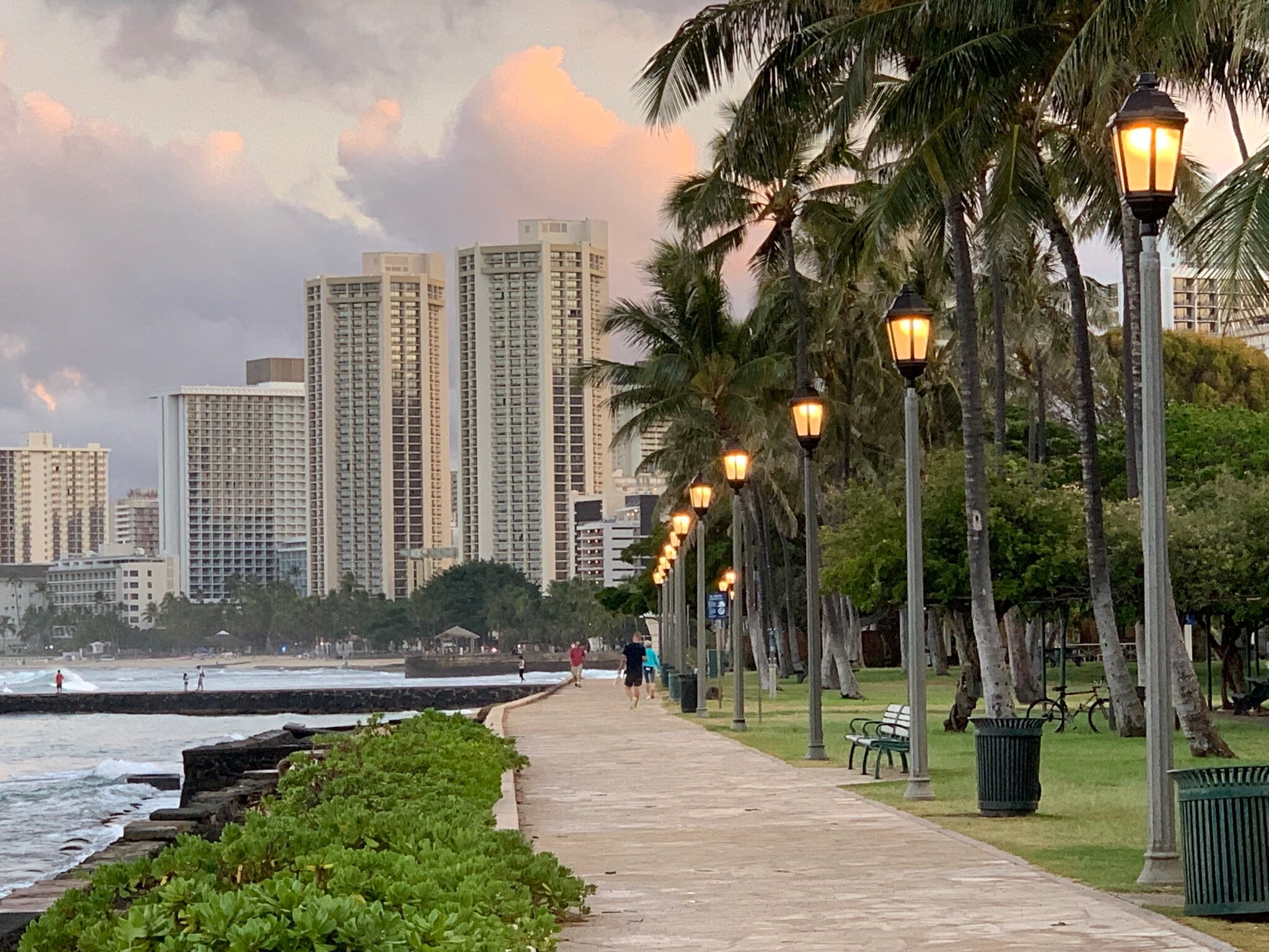 Waikiki - 2575 Kuhio Ave