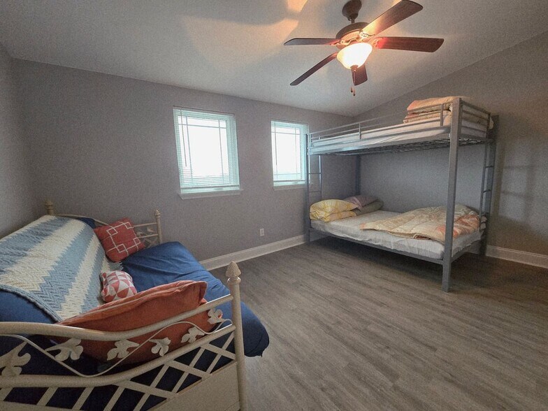 Building Photo - 1120 15th St