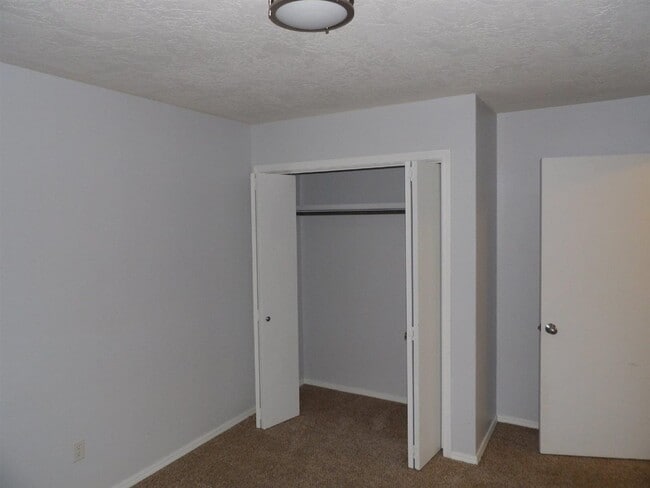 Building Photo - 6806 NW Willow Springs Dr