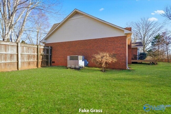 Building Photo - 104 Lindsey Ln