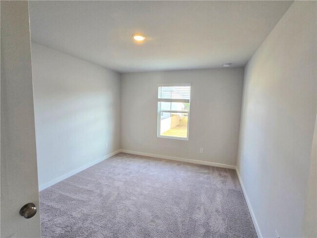 Building Photo - 2694 Mourning Dove Dr
