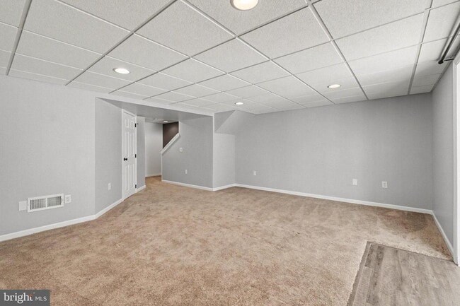 Building Photo - 54 Woodmyre Ln